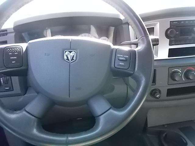 2007 Dodge Ram Pickup 1500 Laramie 4dr Quad Cab SB